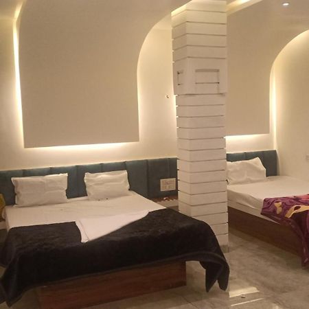 Akalkot Maharaja Guest House Nashikkar מראה חיצוני תמונה