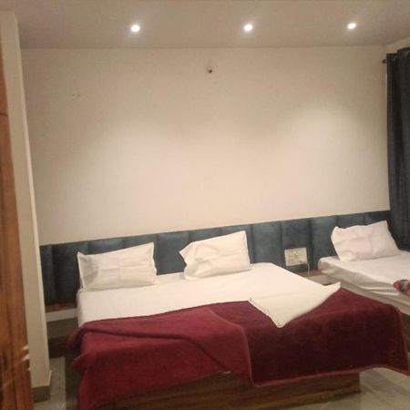Akalkot Maharaja Guest House Nashikkar מראה חיצוני תמונה