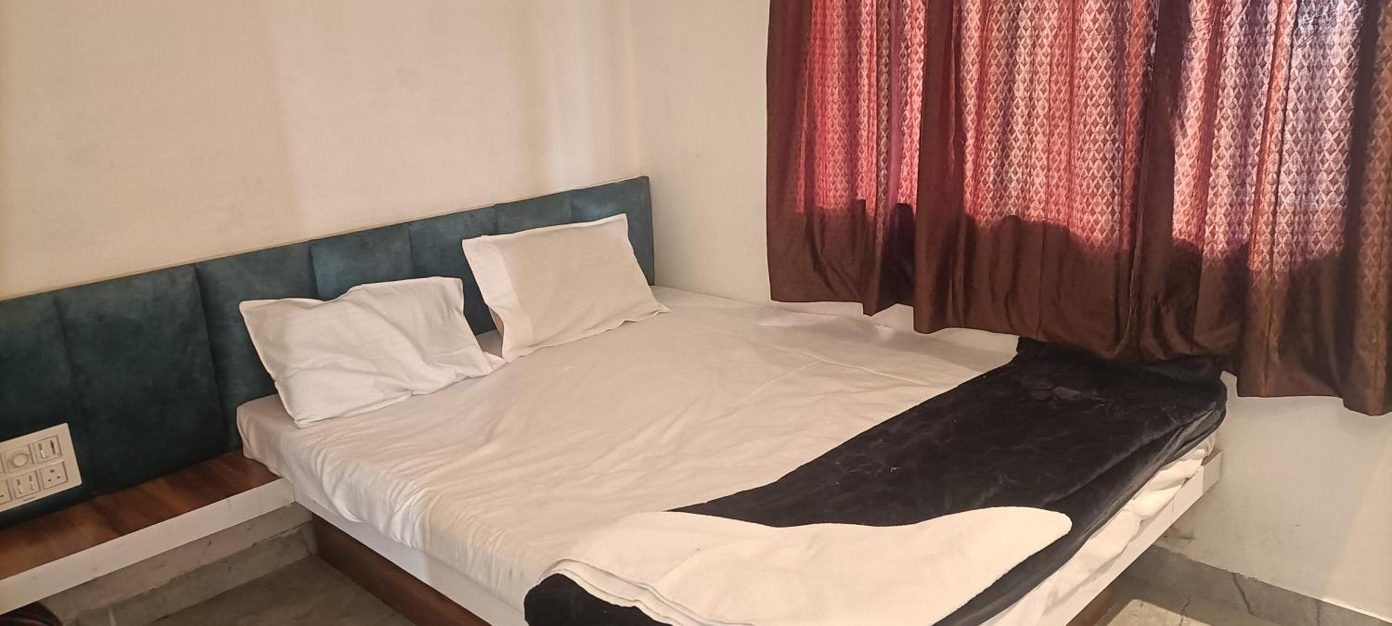 Akalkot Maharaja Guest House Nashikkar מראה חיצוני תמונה