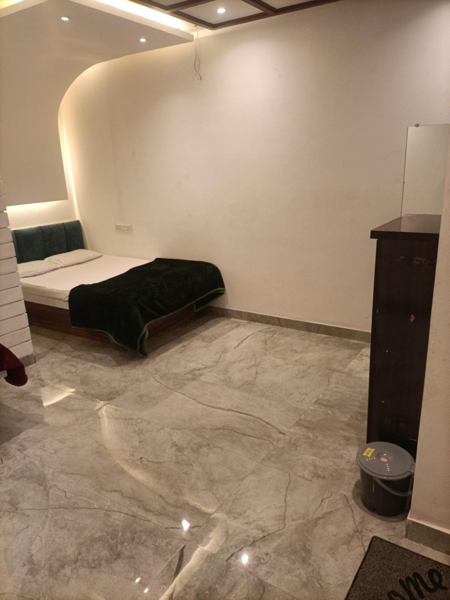 Akalkot Maharaja Guest House Nashikkar מראה חיצוני תמונה